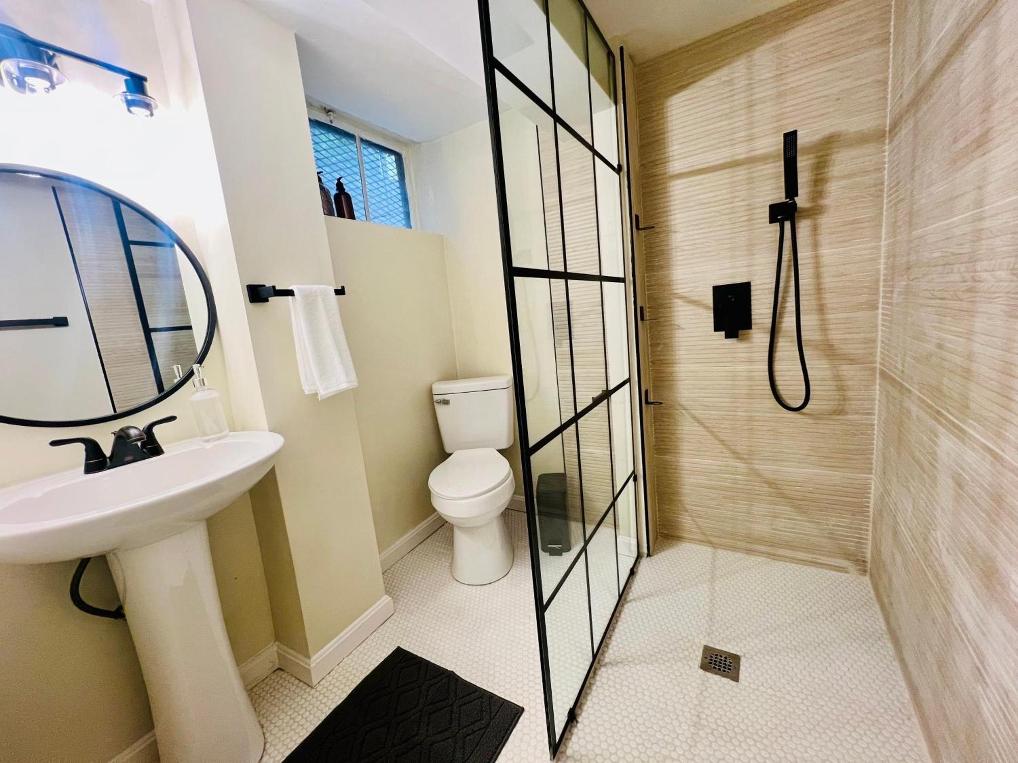 Dc'S Best Location 4 Bed With Parking Walk To Metro And Nightlife Bethesda Row Chevy Chase Esterno foto